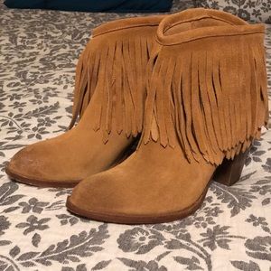 Frye Leather Llana Short boots with Fringe